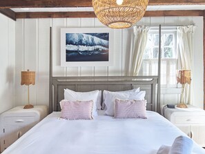 Cabin | Memory foam beds, free WiFi - Wicklow Hall (Georgetown)