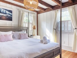 Cabin | Memory foam beds, free WiFi