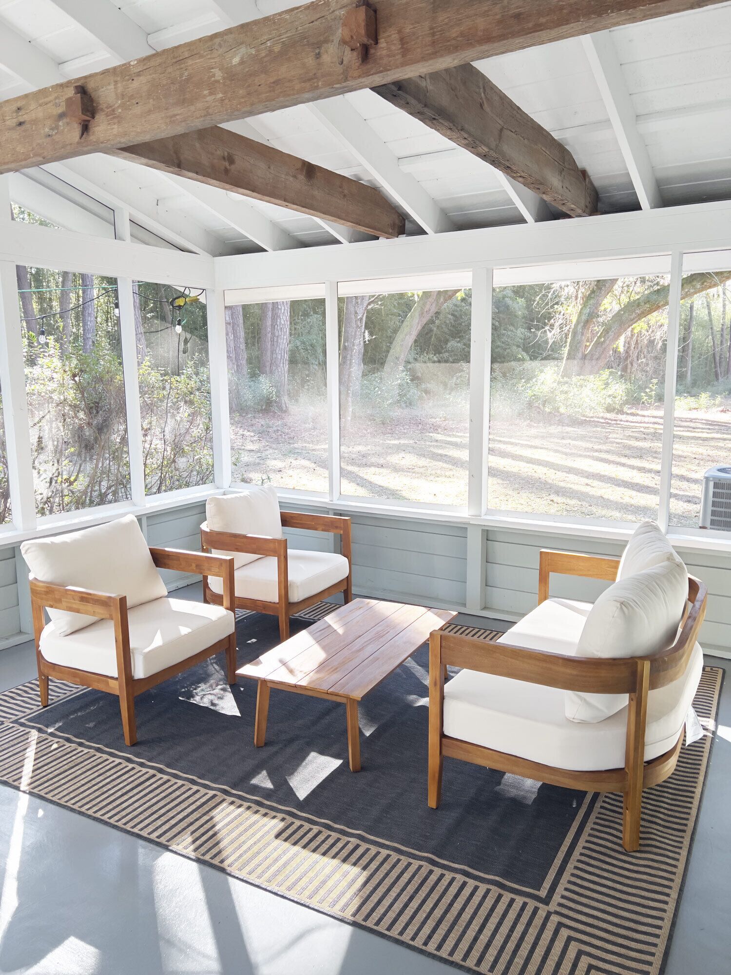 ラグジュアリー キャビン キッチン ガーデンビュー | テラス / パティオ