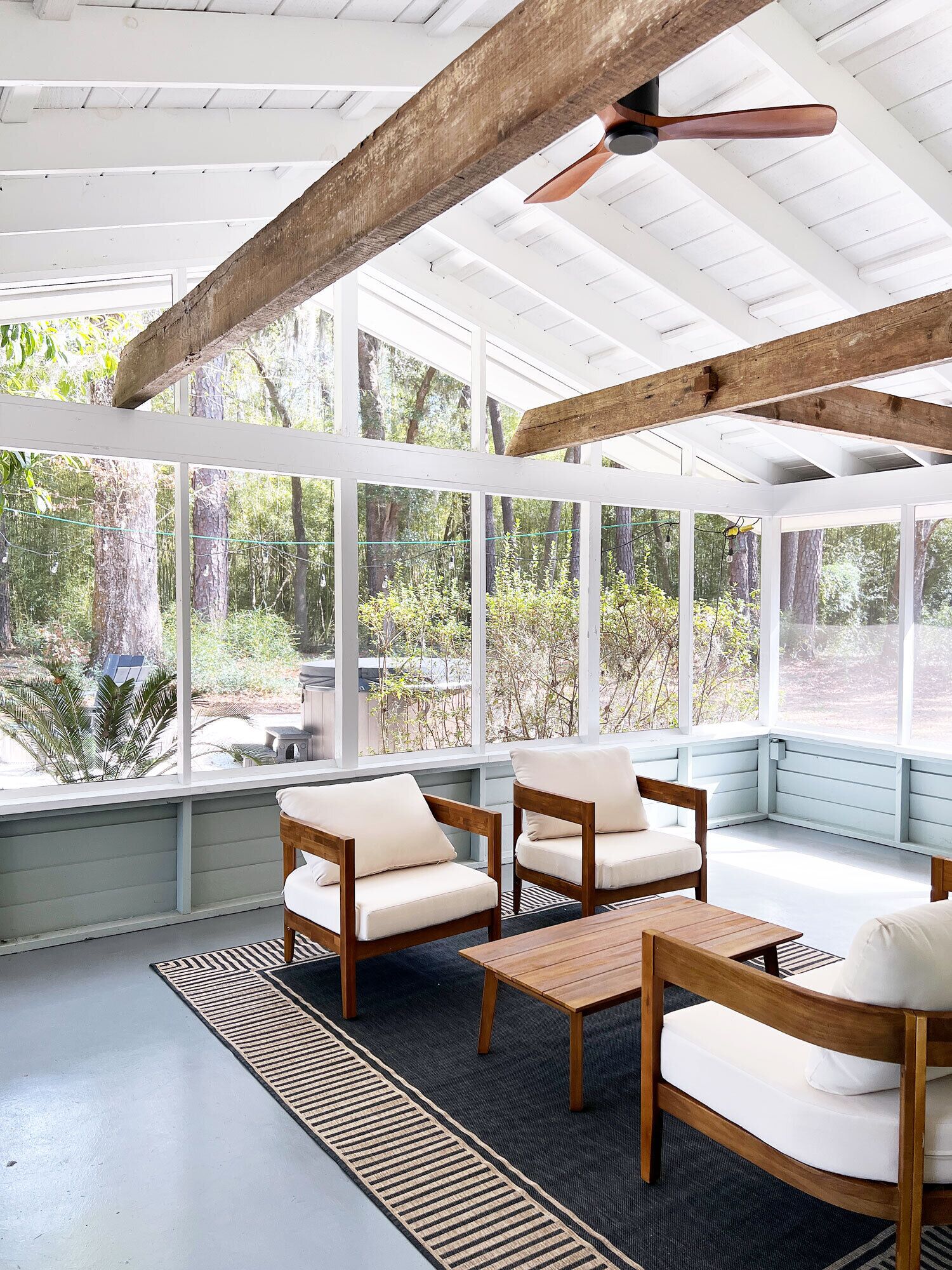 ラグジュアリー キャビン キッチン ガーデンビュー | テラス / パティオ