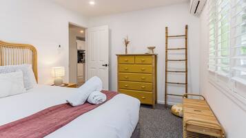 3 quartos, ferros/tábuas de passar roupa, Wi-Fi, roupa de cama