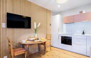 Fridge, oven, dishwasher - Superbe maison avec piscine (Parentis-en-Born)