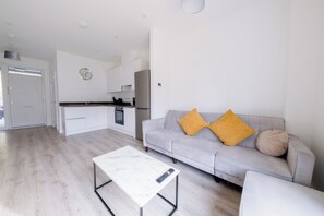 House, Patio | Living area