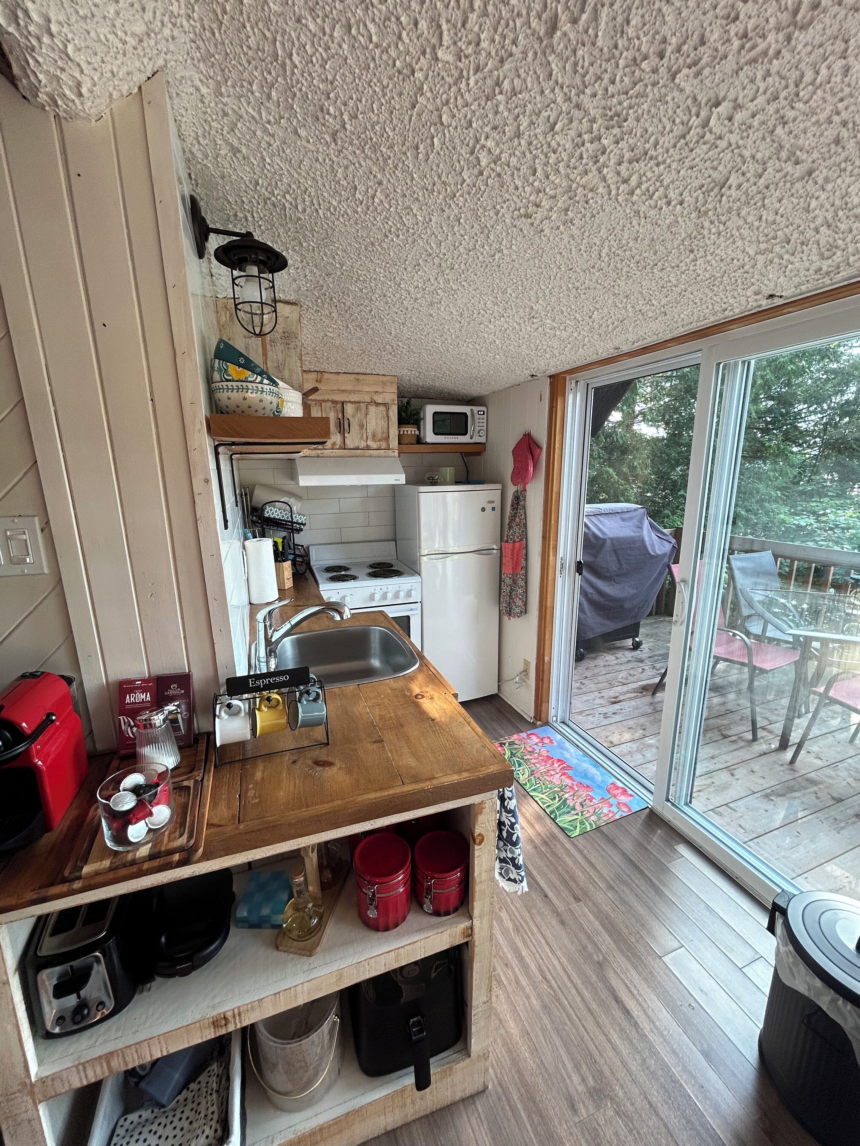 Micro-ondes, four, plaque de cuisson, lave-vaisselle