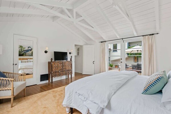 3 Schlafzimmer, Schreibtisch, Bügeleisen/Bügelbrett, WLAN