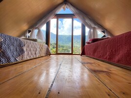 双人房, 阳台, 山景 | 笔记本电脑工作区、免费 WiFi