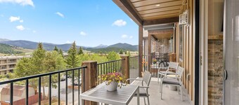 New Condo in Downtown Dillon Walking Distance to Lake!