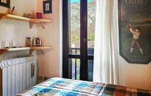 3 bedrooms, iron/ironing board, free WiFi