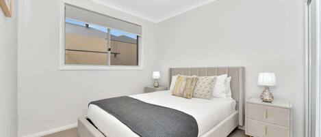 4 chambres, fer et planche à repasser, Wi-Fi gratuit, draps fournis