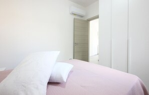 2 bedrooms, free WiFi