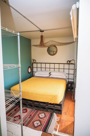 1 bedroom, Internet, bed sheets