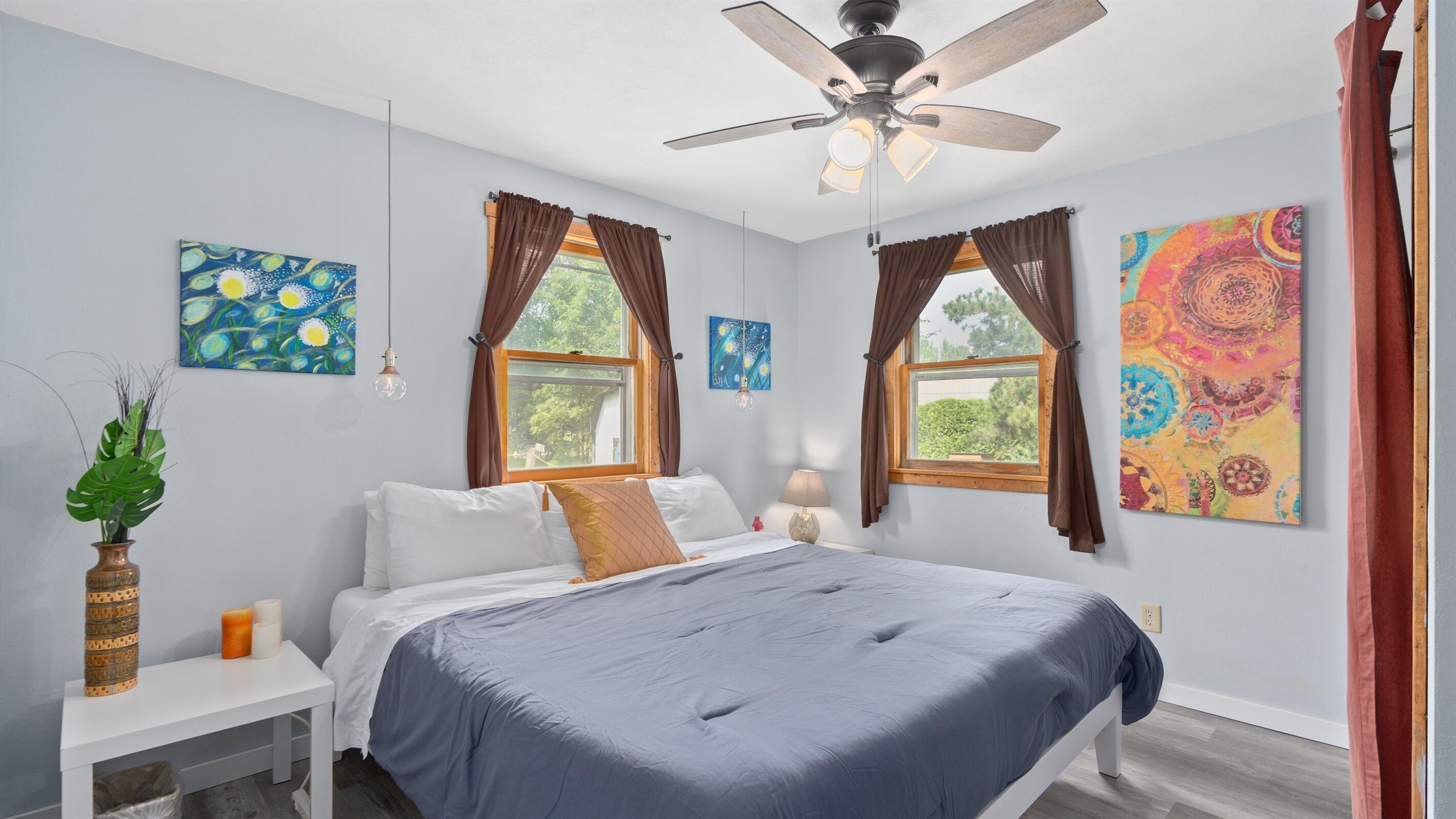 2 bedrooms, iron/ironing board, travel cot, free WiFi