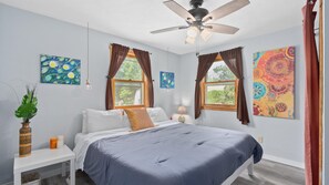 2 bedrooms, iron/ironing board, travel cot, free WiFi