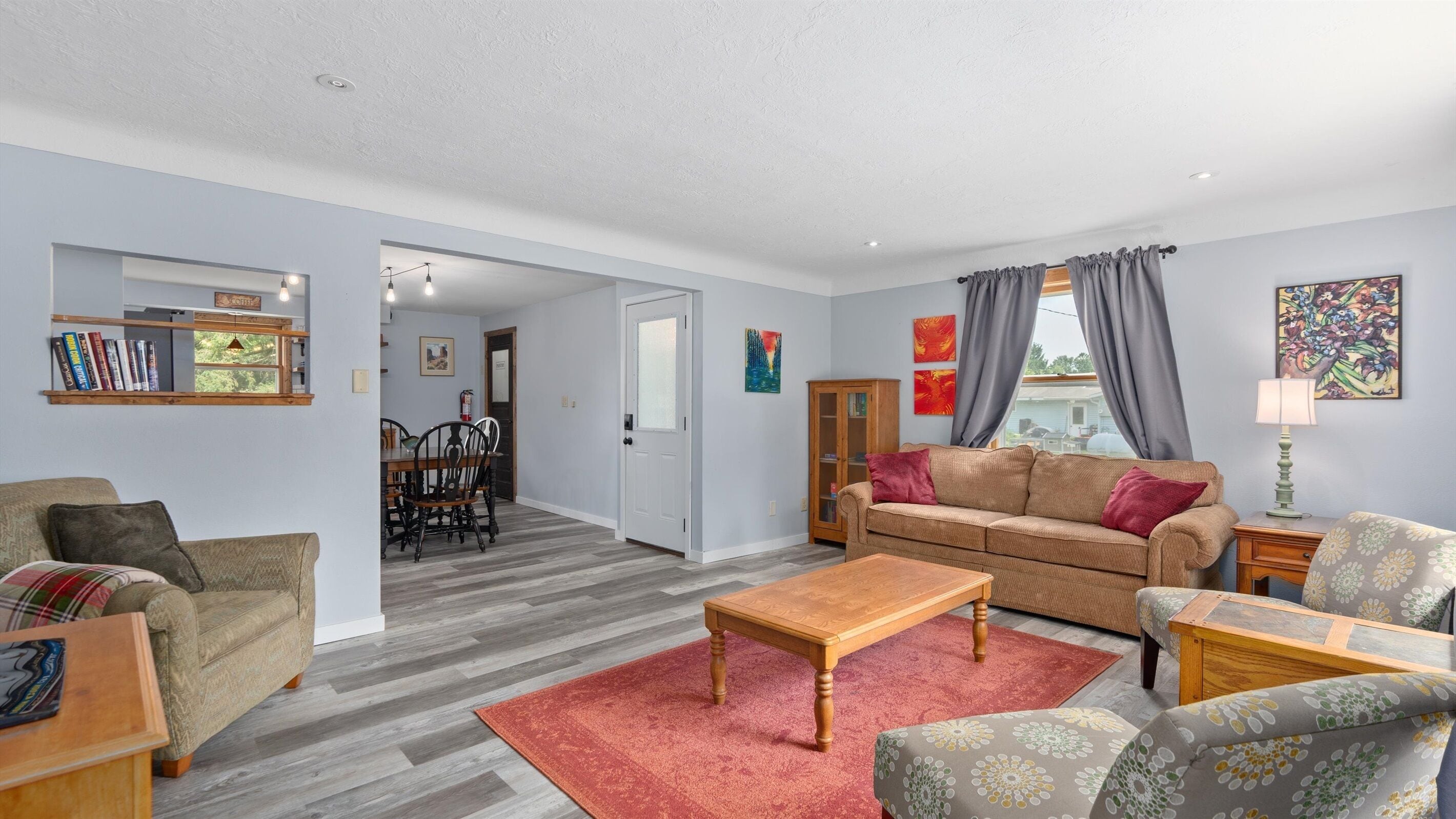 Smart TV, books, video library