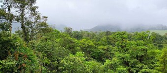 Calas Lodge: Quiet cabin, surrounded by nature and beautiful landscapes.