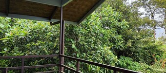 Calas Lodge: Quiet cabin, surrounded by nature and beautiful landscapes.