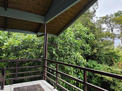 Calas Lodge: Quiet cabin, surrounded by nature and beautiful landscapes.