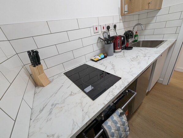 Oven, stovetop