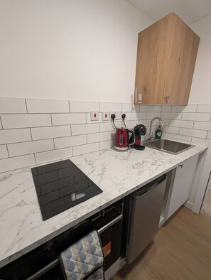 Oven, stovetop