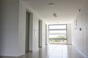 Interior - Endless Hot Water • A/C • Long-Term Stay • Pool, FREE Breakfast/BBQ • By Airport (Pereira)