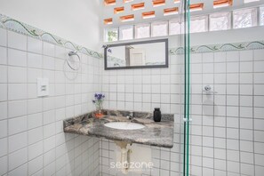 Villa | Badkamer