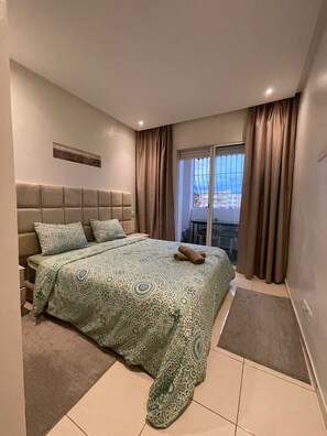 1 chambre, fer et planche à repasser, accès Internet, draps fournis