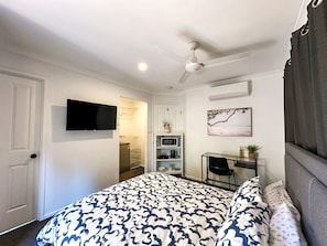 Iron/ironing board, free WiFi, bed sheets