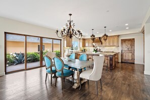 Dining - Wave Watcher 4-bedroom house in Grover Beach (Grover Beach)