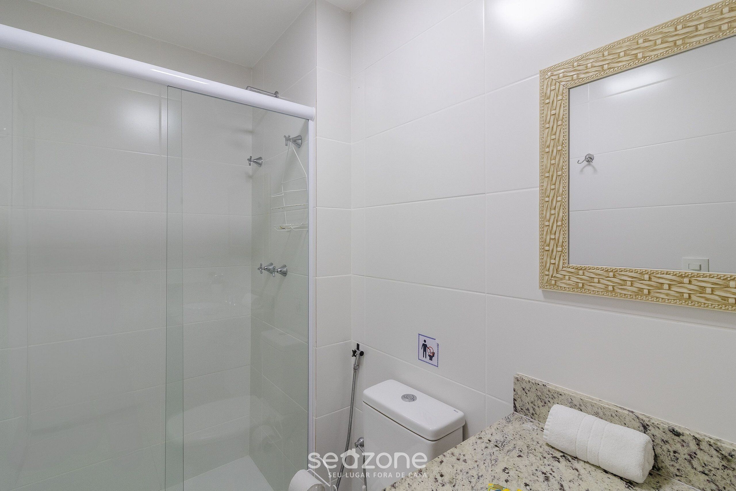Apartamento básico | Baño | Artículos de higiene personal gratuitos