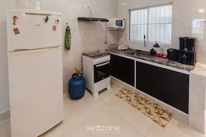 Basic Apartment | Private kitchen