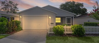 BETTER THAN A 5 STAR HOTEL  WITH GOLF CART  IN THE VILLAGES  TOTALLY REMODELED