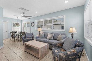 Smart TV, table tennis