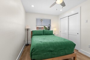 1 bedroom, iron/ironing board, free WiFi, bed sheets