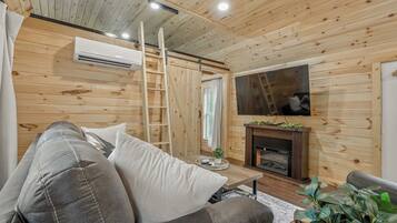 Smart-TV, peis, videospill og DVD-spiller