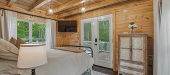 Romantic Luxury Lake Access Cabin w/ Hot Tub, Spacious Deck, and Pine walls