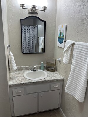Toallas y papel de baño