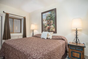 1 chambre, fer et planche à repasser, accès au Wi-Fi (inclus)