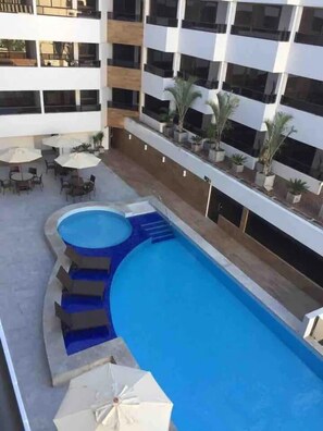 Una piscina techada