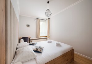 1 bedroom, iron/ironing board, WiFi, bed sheets - Solidarności Skyline Apartment (Warszawa)