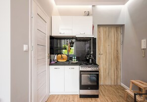 Fridge, oven, stovetop, toaster