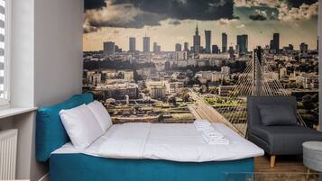 Iron/ironing board, WiFi, bed sheets