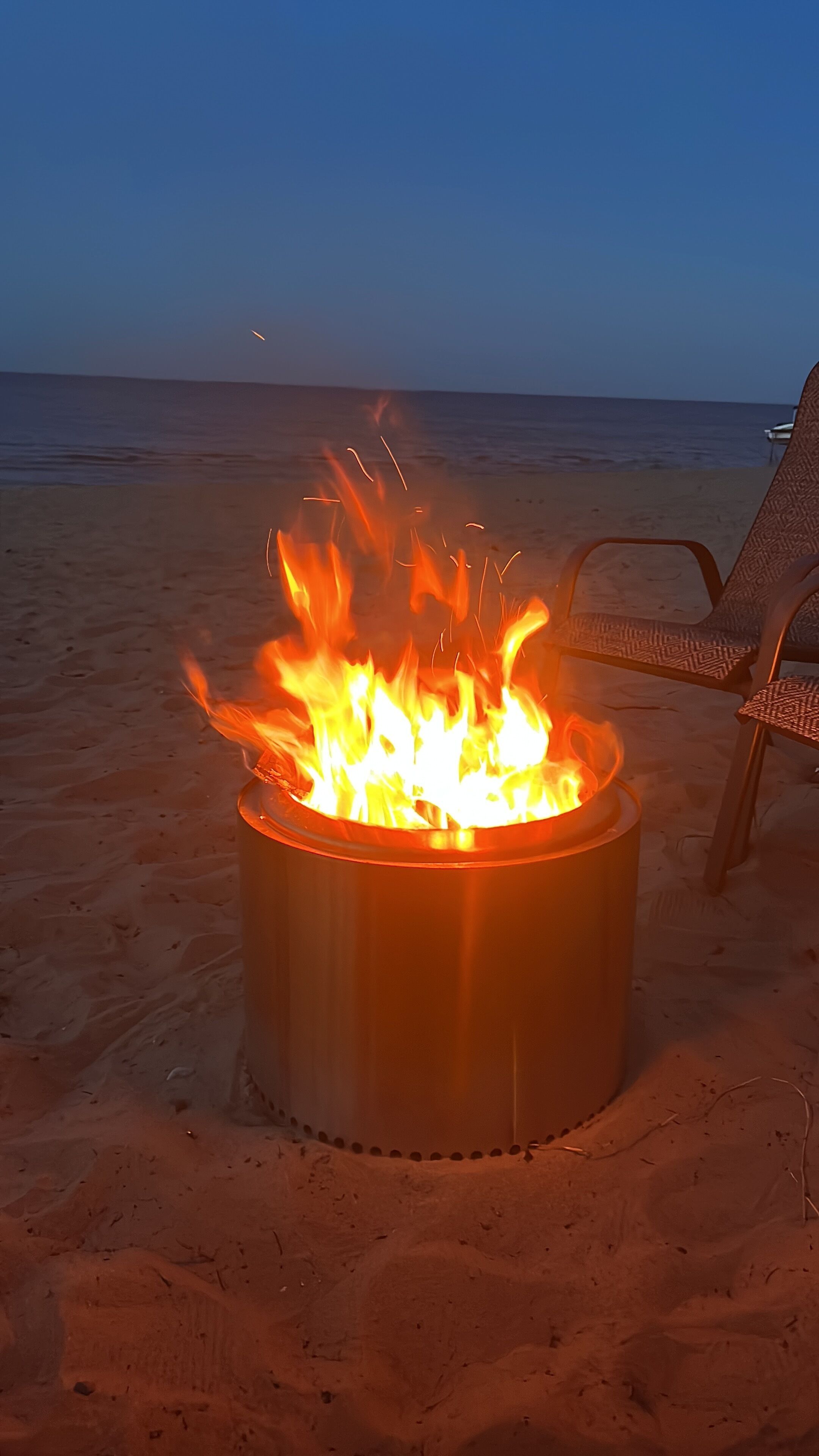 Chaises longues, serviettes de plage