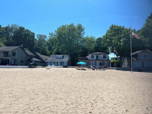 Sun-loungers, beach towels