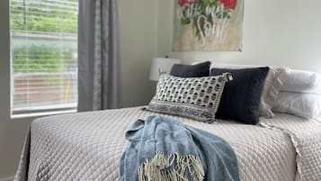 1 bedroom, internet, bed sheets