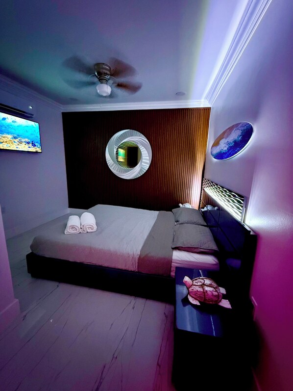 1 habitación, tabla de planchar con plancha, wifi y ropa de cama 