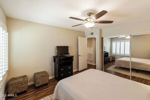 2 bedrooms, desk, iron/ironing board, free WiFi