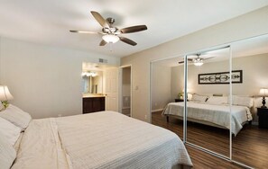 2 bedrooms, desk, iron/ironing board, free WiFi