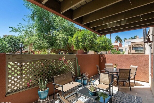 Outdoor dining