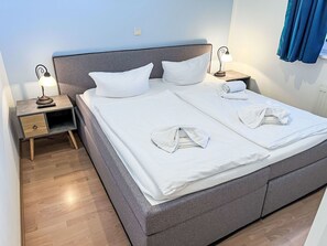 1 bedroom, travel crib, free WiFi