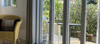 Matakana Village Secluded Countryside Barn Stay